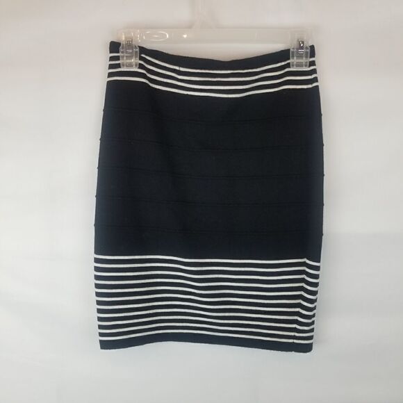 MAX STUDIIO STRETCH KNIT STRIPED SKIRT. SIZE S. BLACK WHITE. - Picture 9 of 9